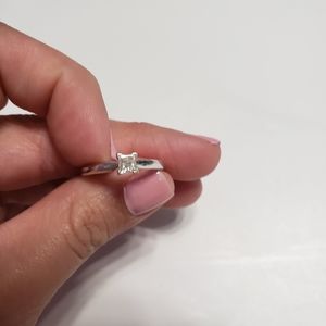 14k white gold 1/4 diamond ring